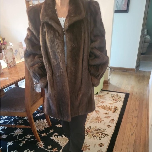 real mink fur coat- like new! Custom made. - Picture 7 of 8